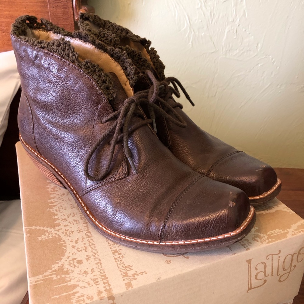 Latigo Square Toe Kat Leather Booties ,size 8.5m